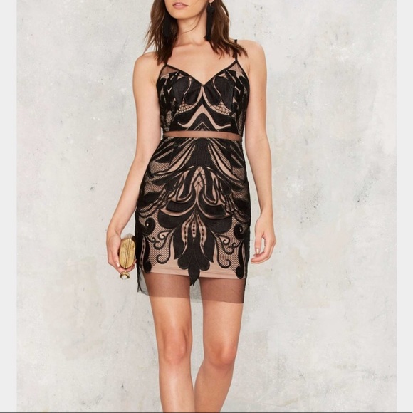 Power Tulle Lace Dress - Picture 2 of 5